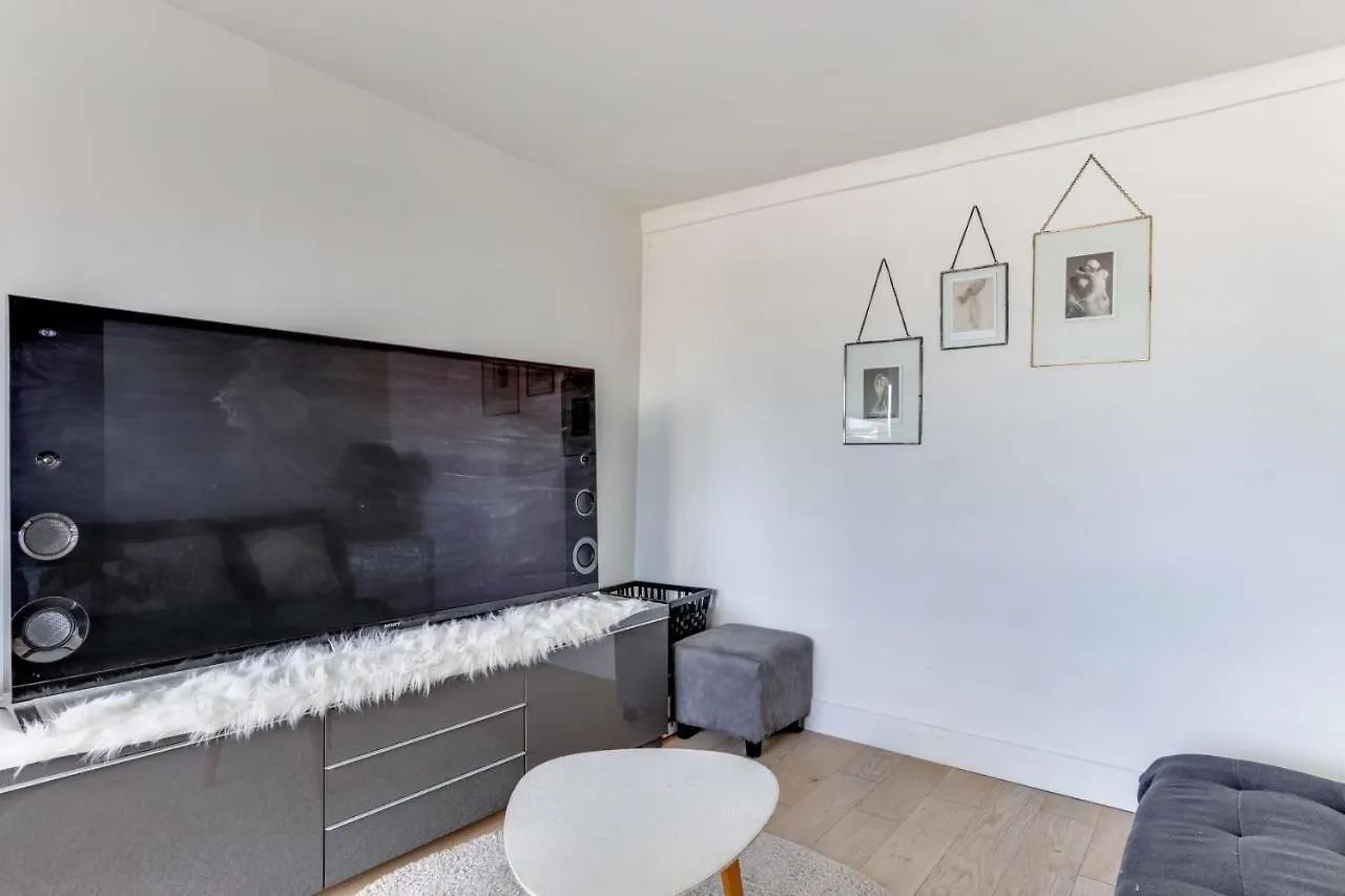 פריז Guestready - Appartement Terrasse Vue Tour Eiffel דירה