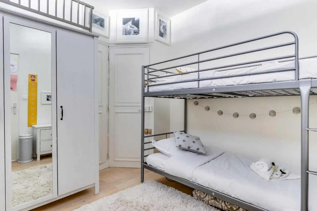 Guestready - Appartement Terrasse Vue Tour Eiffel Párizs Apartman